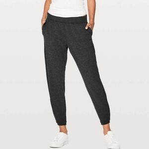 Lululemon Twisted & Tucked Pant 25" Heathered Mod Black Women's 4